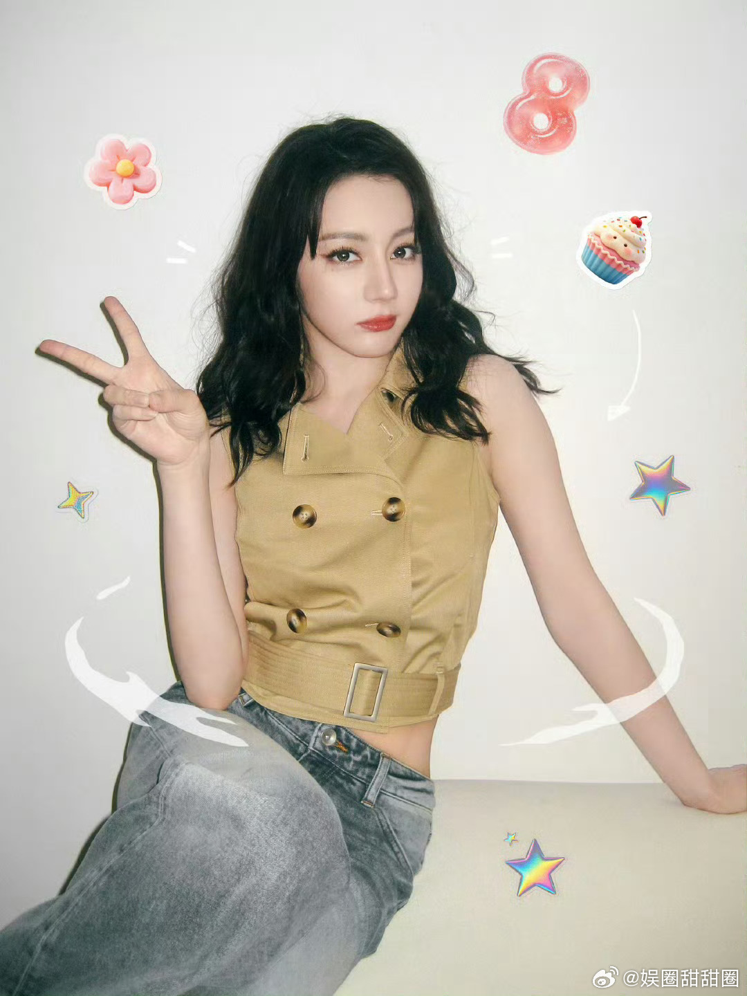 迪丽热巴这组图里一共有几个8热巴这组图里一共有几个8一眼沦陷的不止颜值，还有藏在