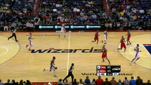 14年前，沃尔这个变向+隔扣，太残暴。