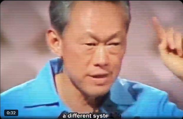 “人必须了解世界，但不能忘记自己的根”！
感觉李光耀的那套理念，早已被如今的新加