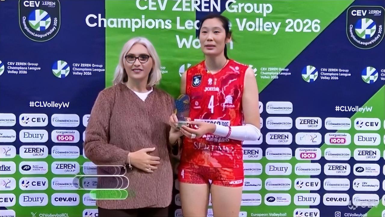 朱婷上班即收MVP！！
…
在刚刚结束的欧冠小组赛中，科内利亚诺客场25-14、