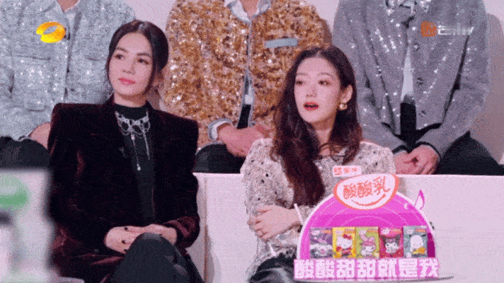 黄子弘凡这回认的不是义父了 为送了一碗面，没想到是黄爸亲手做的，黄子听完直接愣在