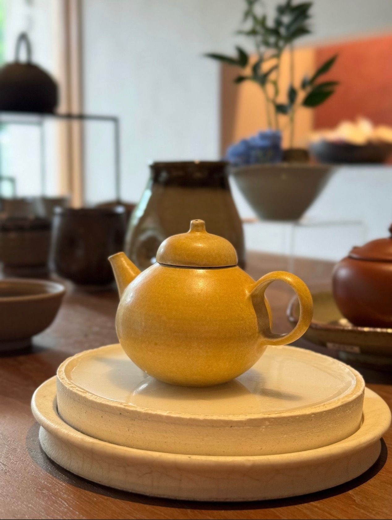 品茶赏器交友  茶，是人间极品，集日月精华，汇天地灵性，承载悠久人类文明，其深入