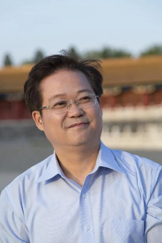 上海开放大学鲍鹏山教授曾指出，精致的利己主义者是最高尚的人群。利己并没有什么错，