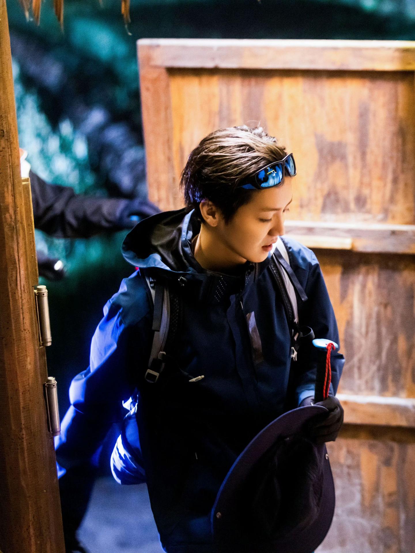 念旧是我的问题   我好想你