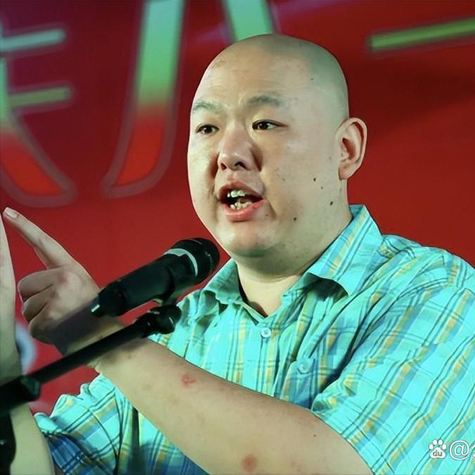 评书大师王玥波说，我不收徒弟，也有不少想跟我学的，这个我不在行，能说相声说评书，