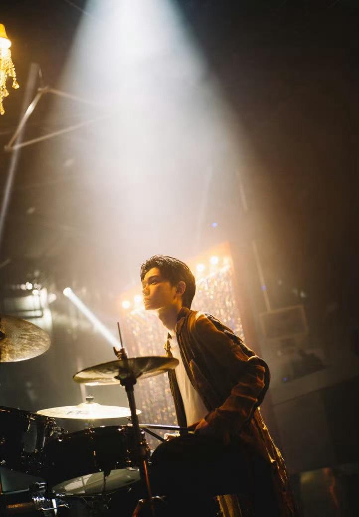 💚 丁禹兮陈伦﻿ 

陈伦，不一样的好朋友，很开心终于等到了天才游戏，很惊喜遇