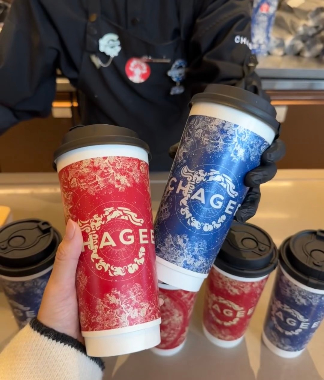 忙碌生活，别忘了关爱自己。一杯 霸王茶姬 ，不仅满足你的味蕾，更带来养生功效。天