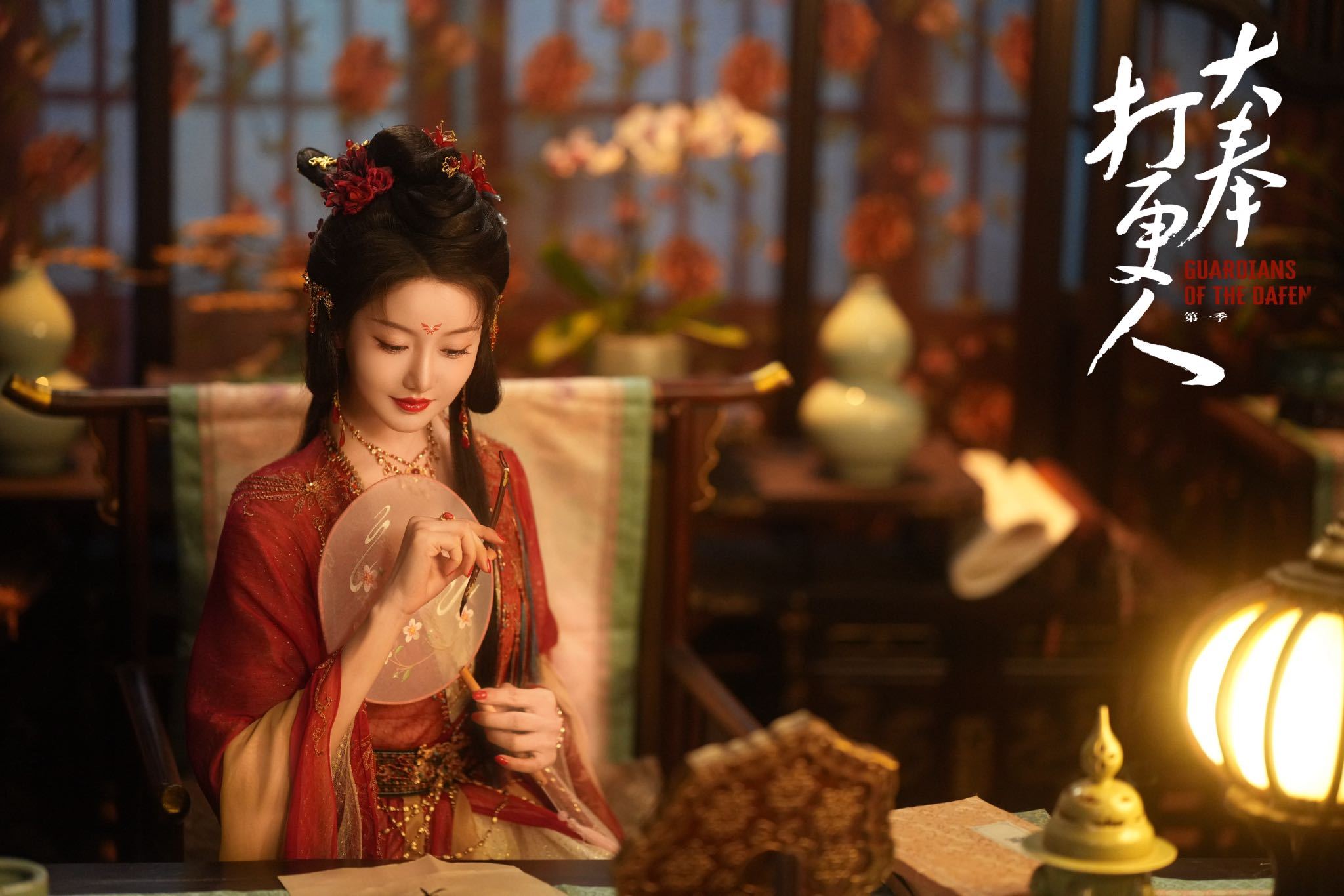 姜贞羽来了古装就别走了  《大奉打更人》今日上线啦，姜贞羽饰演的花魁浮香，那古装