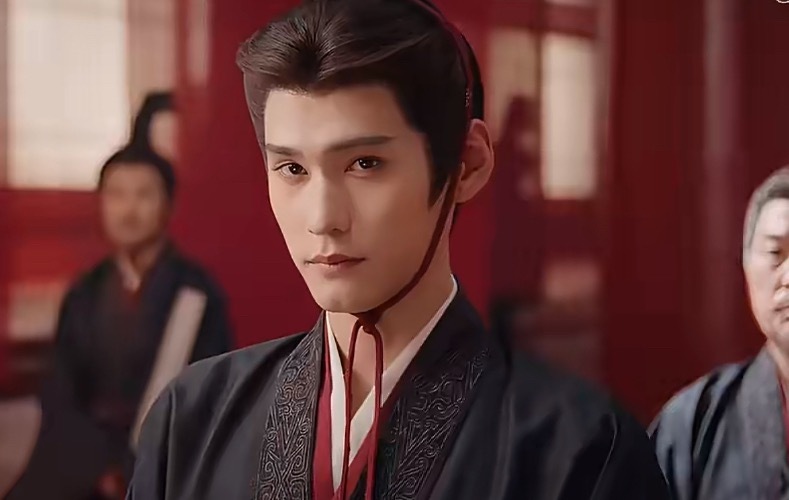翘楚暂定6月翘楚好可怕，男角色尤其是男主周翊然，一个个都像公公似的，衬托的陈都灵