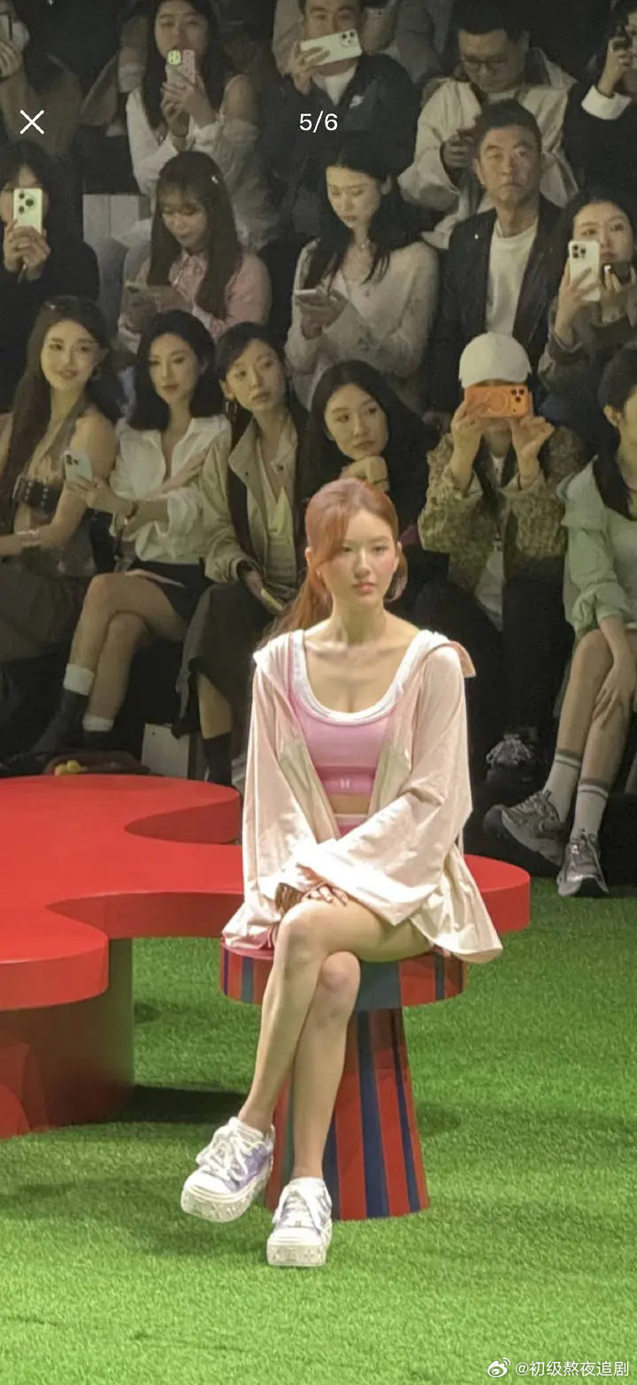 赵露思的站姐能教我怎么p的吗