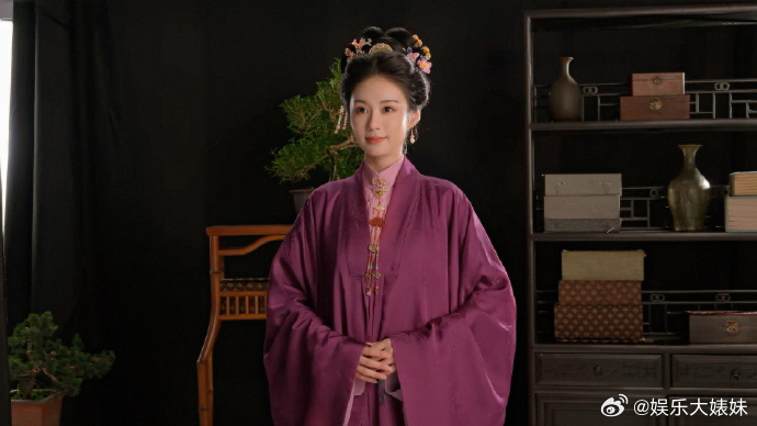 郑合惠子特别主演 兰香如故第二批阵容官宣！ 这个新剧造型很不一样，有杀气，感觉是