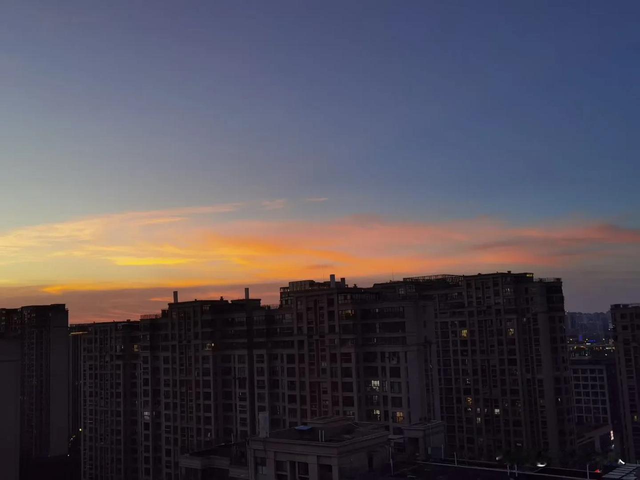 秋日生活打卡季夕阳无限好，只是近黄昏