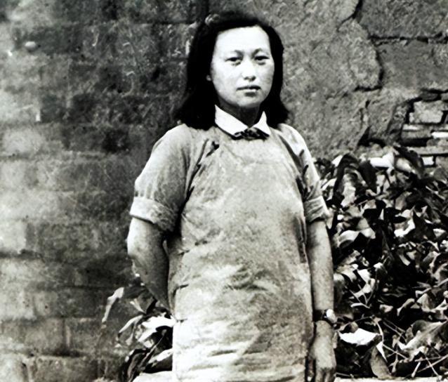 1934年，一个17岁的小护士用嘴吸出首长喉咙里的脓血，救了一条命，21年后，这