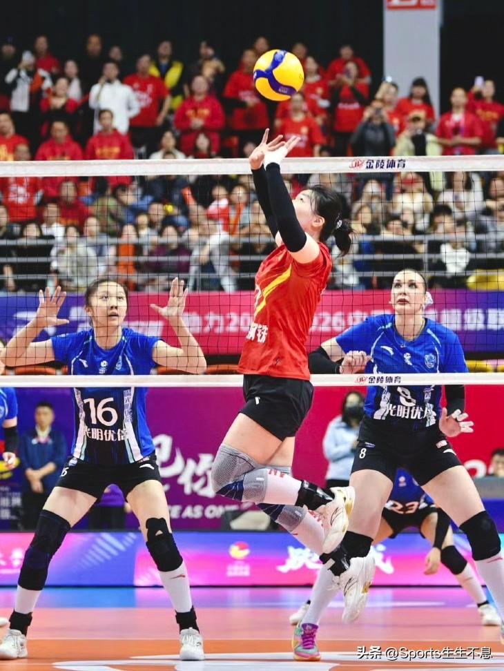 今日客场再战上海光明优倍，江苏中天钢铁女排力争提前加冕。
3月31日19:00