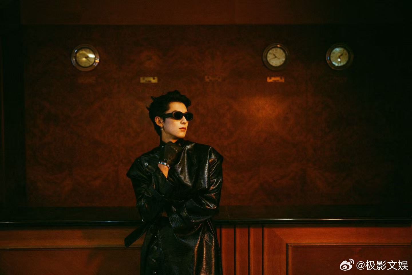 王鹤棣跨年出图王鹤棣湖南跨年晚会出图王鹤棣跨年出图，好帅，不错不错 