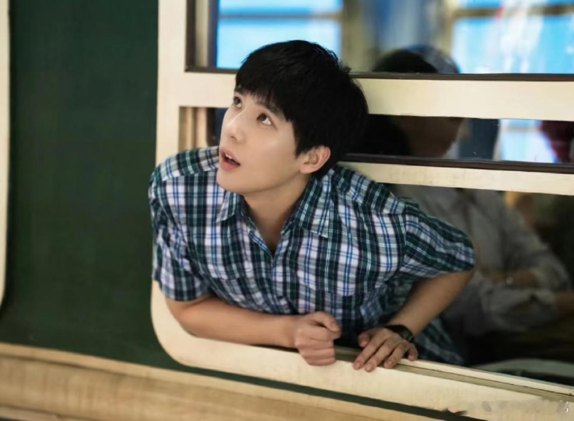 王安宇 红了眼眶🥺好想谈啊啊 ​​​