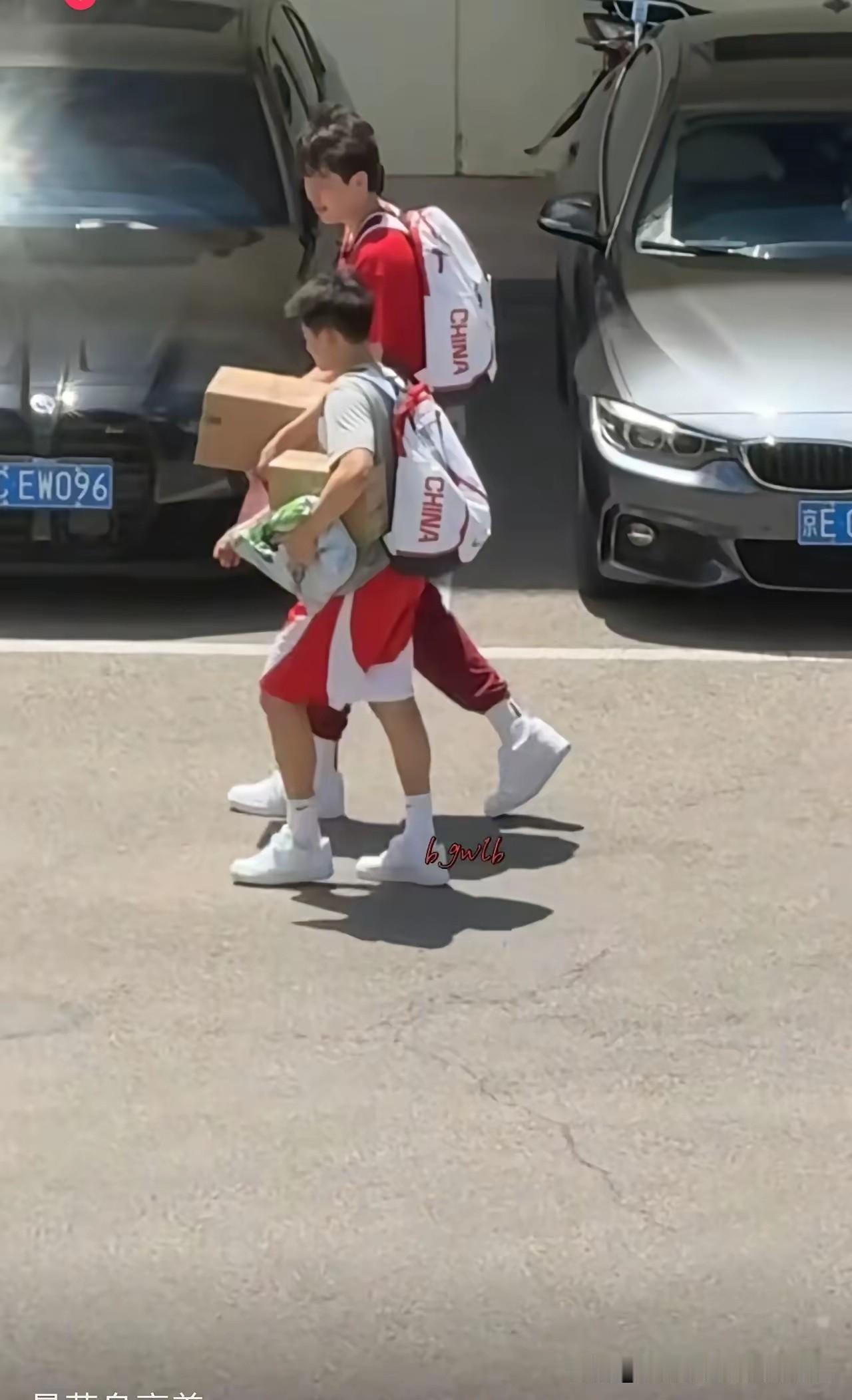 真没想到杨瀚森与赵维伦关系这样好！！！