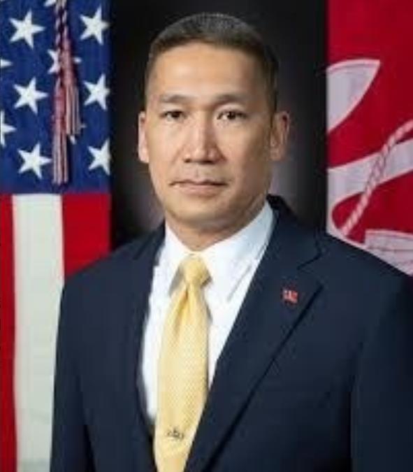 特朗普临阵换将。曹洪，出任美国海军部长。昨天，美国五角大楼突然发布消息，宣布海军