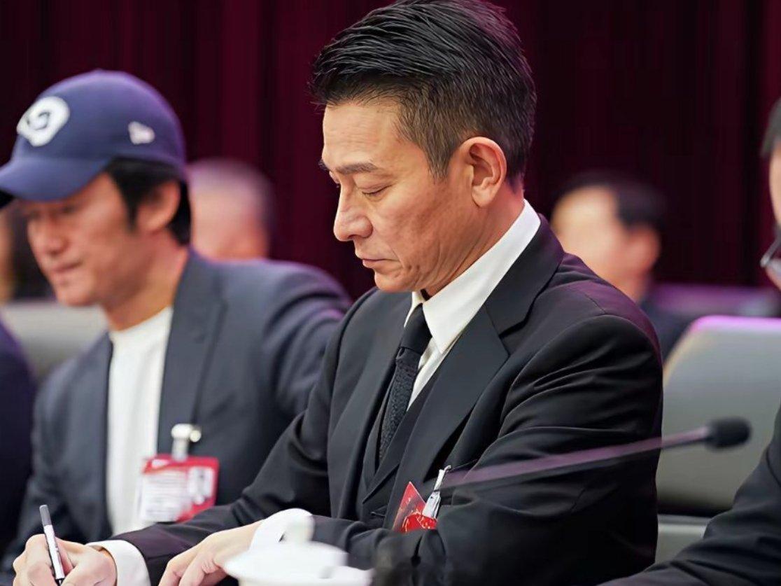 64岁刘德华再上央视新闻联播！ 刘德华上新闻联播太帅了！当选影协副主席！​​​​