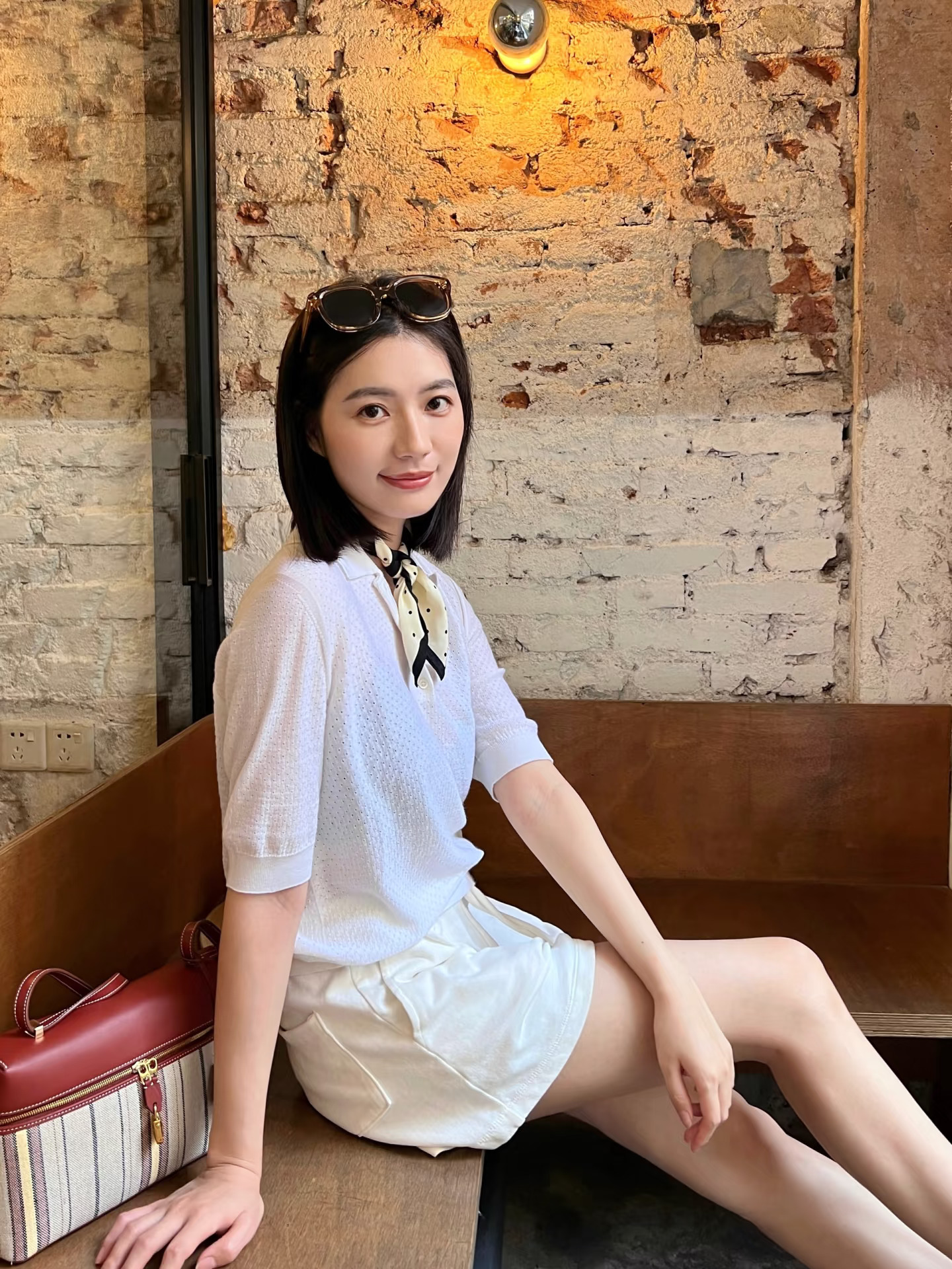 到了喜欢丝巾的年纪