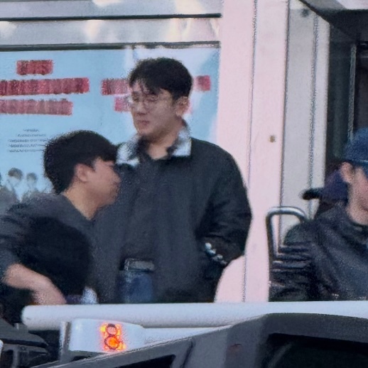 方时赫瘦成一条了