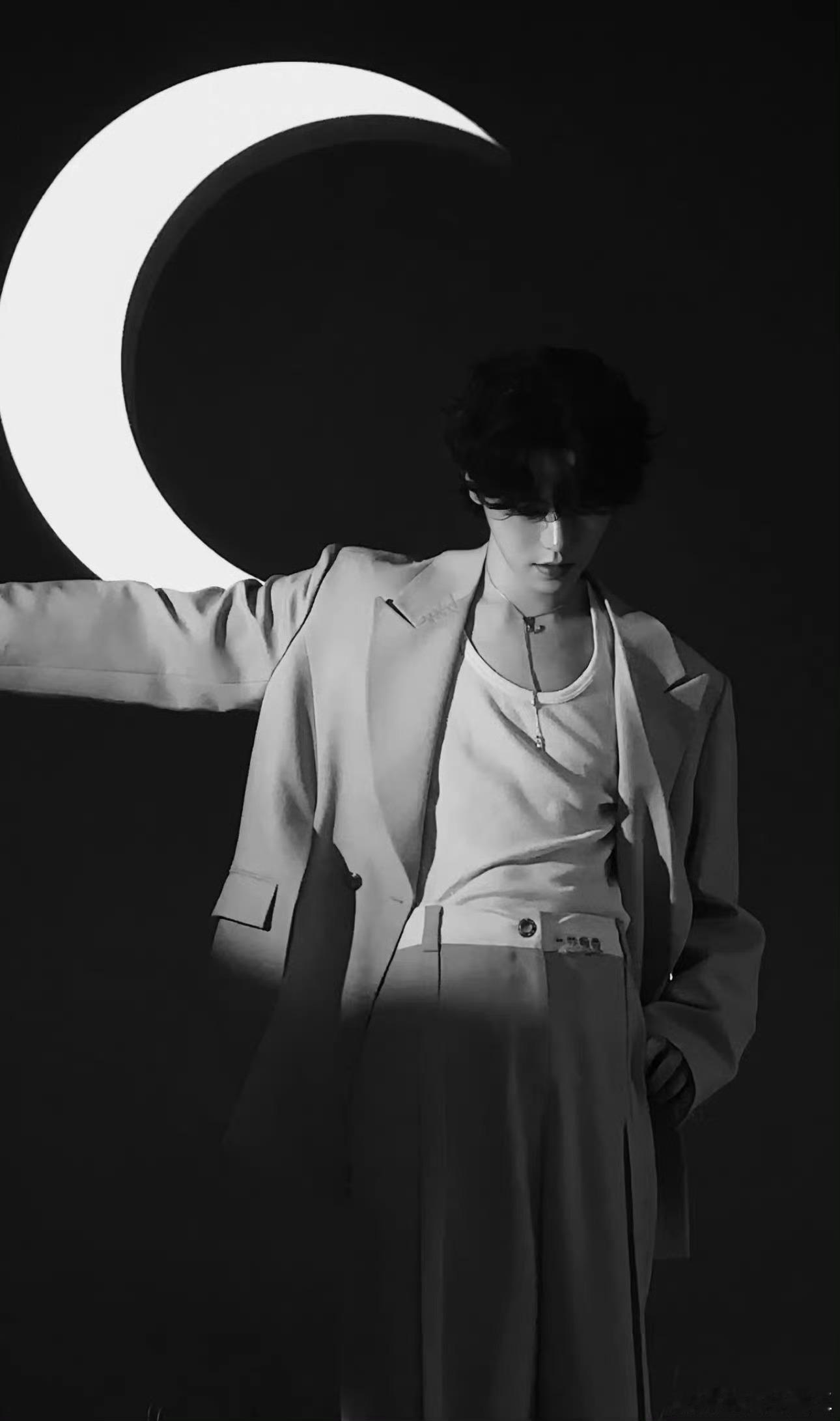 月亮🌙​​​
