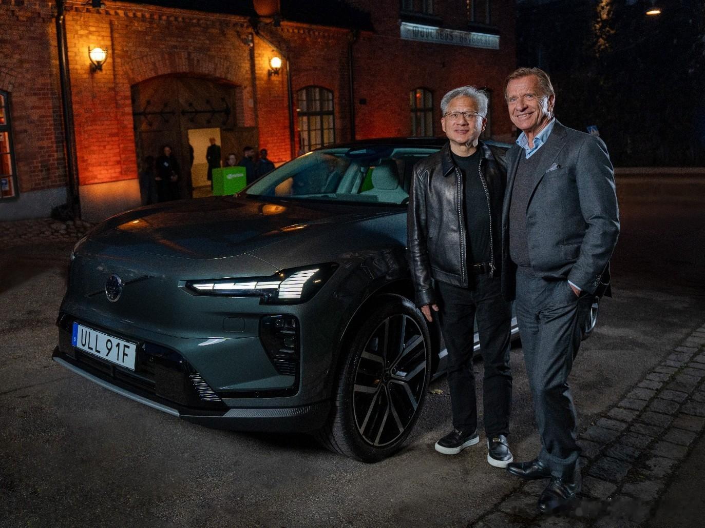 沃尔沃汽车与英伟达扩大自动驾驶合作 沃尔沃汽车10月15日宣布扩大与英伟达的合作