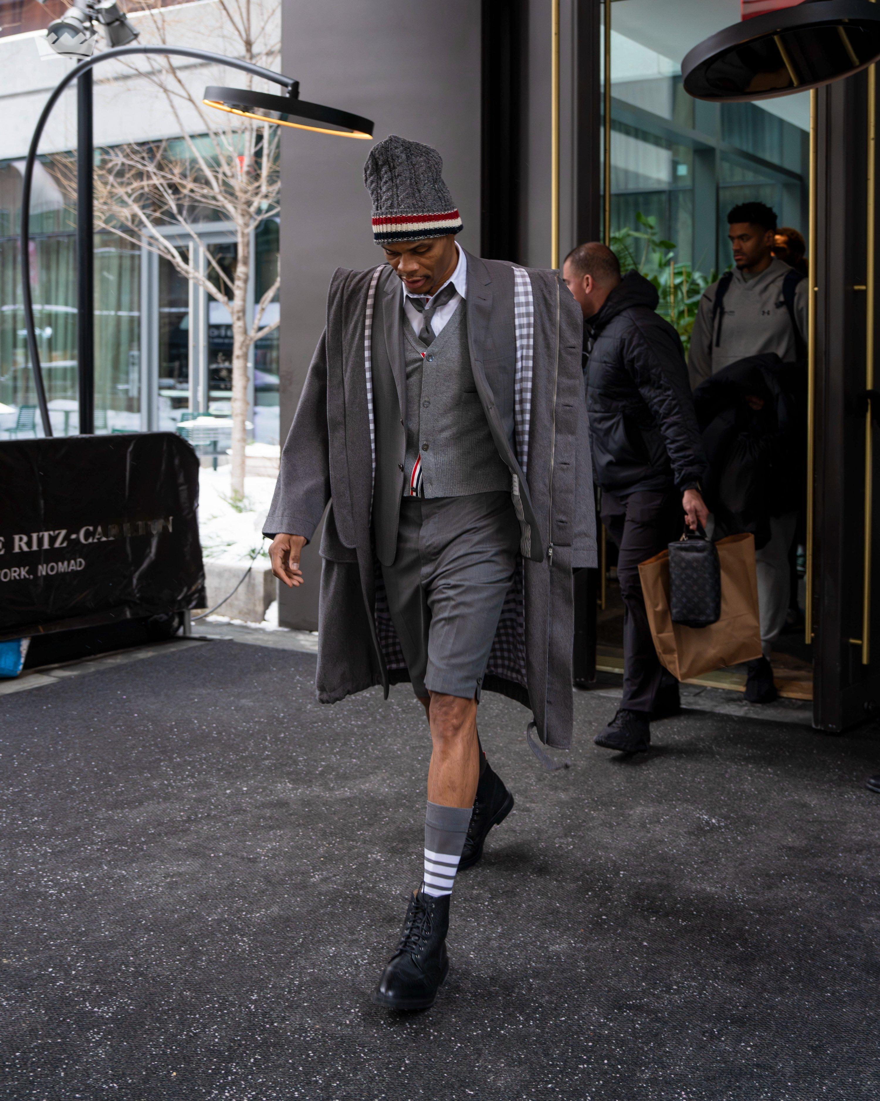 穿搭帅帅的 打球菜菜的nba