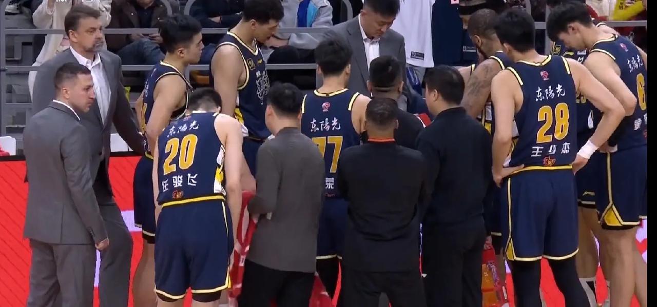 广东107:113广厦，不得不说6点:
1，莫兰德真的太全能了！竟然拿到了三双！