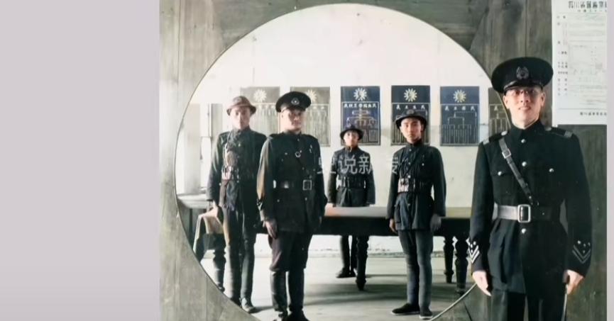 民国二十六年，警局资料员陆哲满脑子想破大案成名，好借此升职涨薪，他的妻子怀孕了。
