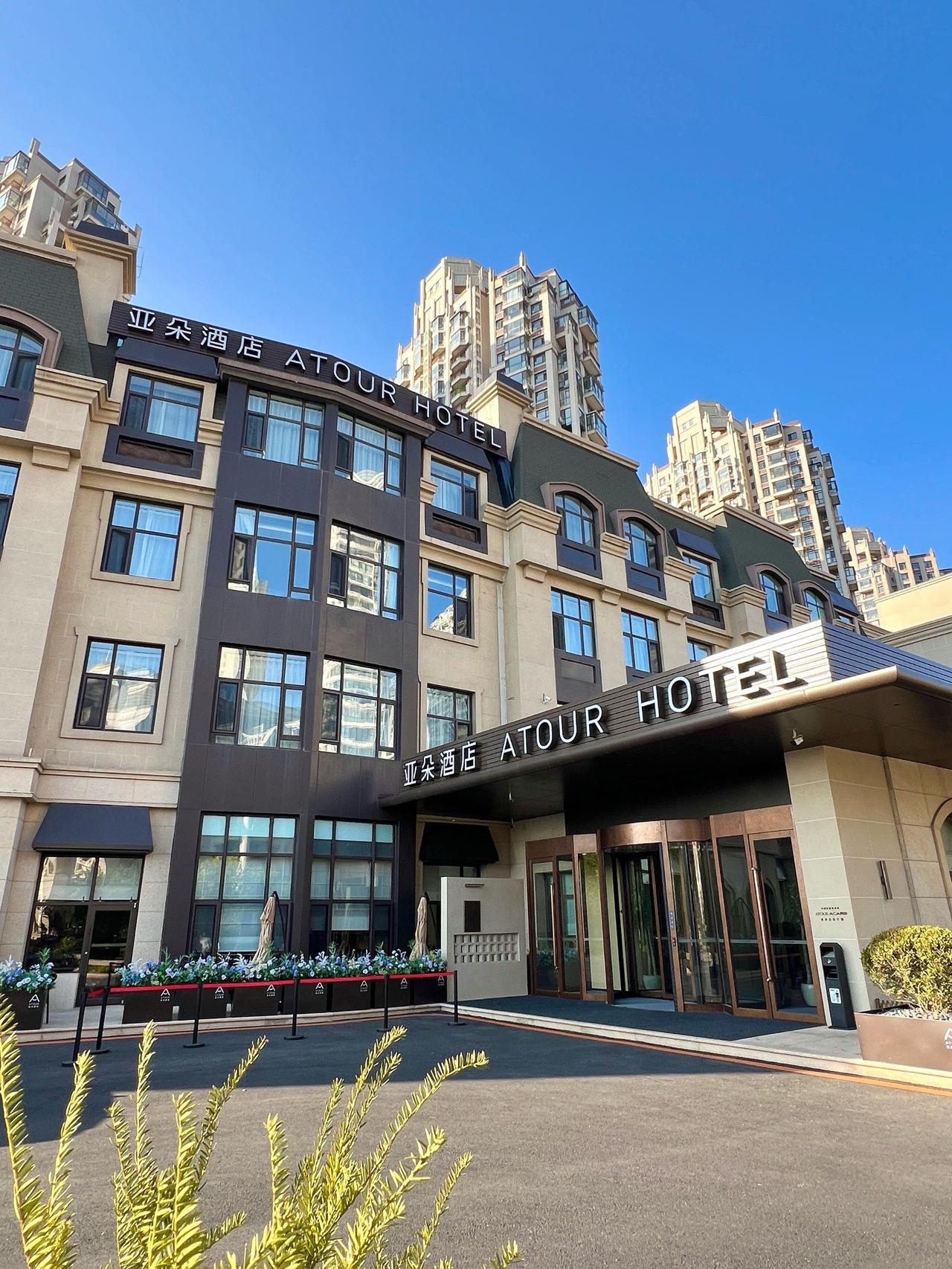 亚朵酒店集团宣布，全国范围内所有门店的前台将免费为入住客人提供隐藏摄像头检测设备