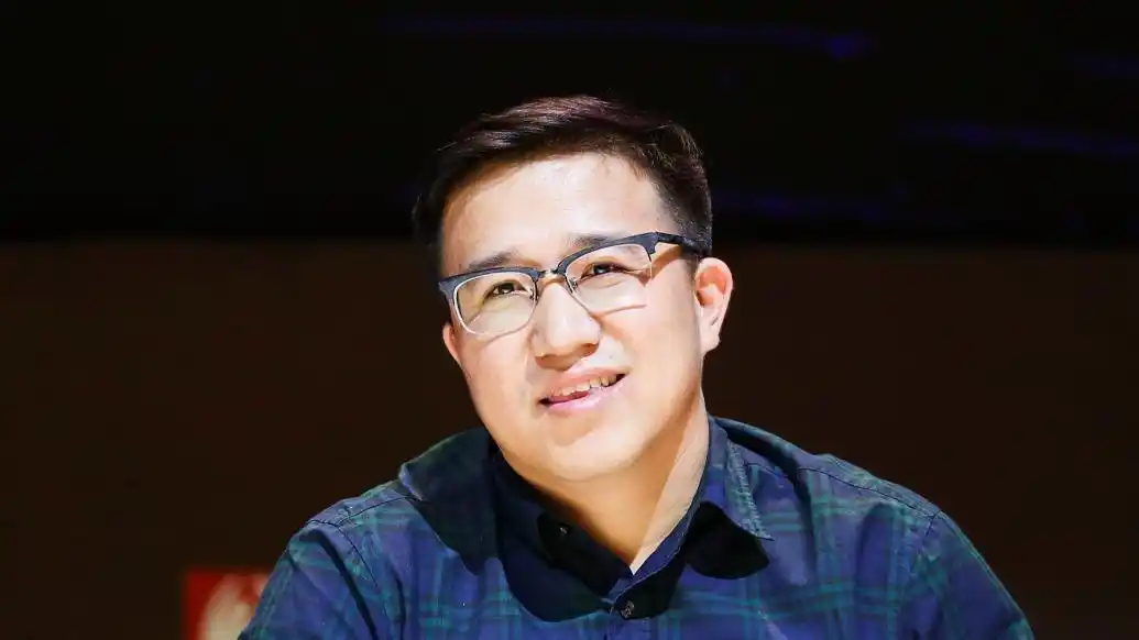 【独家：极氪关海涛重回荣耀任职】11月26日，观察者网独家获悉，原极氪首席商务官