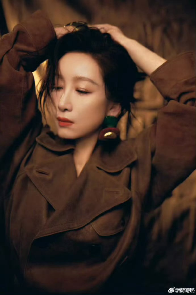 秦海璐一场戏台词就一句 谁不为之惊叹！秦海璐一句台词靠自我发挥成经典，角色灵魂被