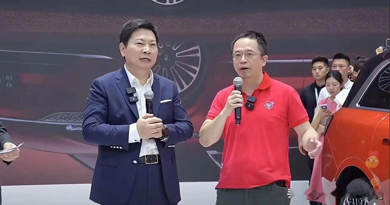 问界M9，自发布以来就凭借其顶级品质和卓越功能，一路领跑在50万元以上豪车市场。