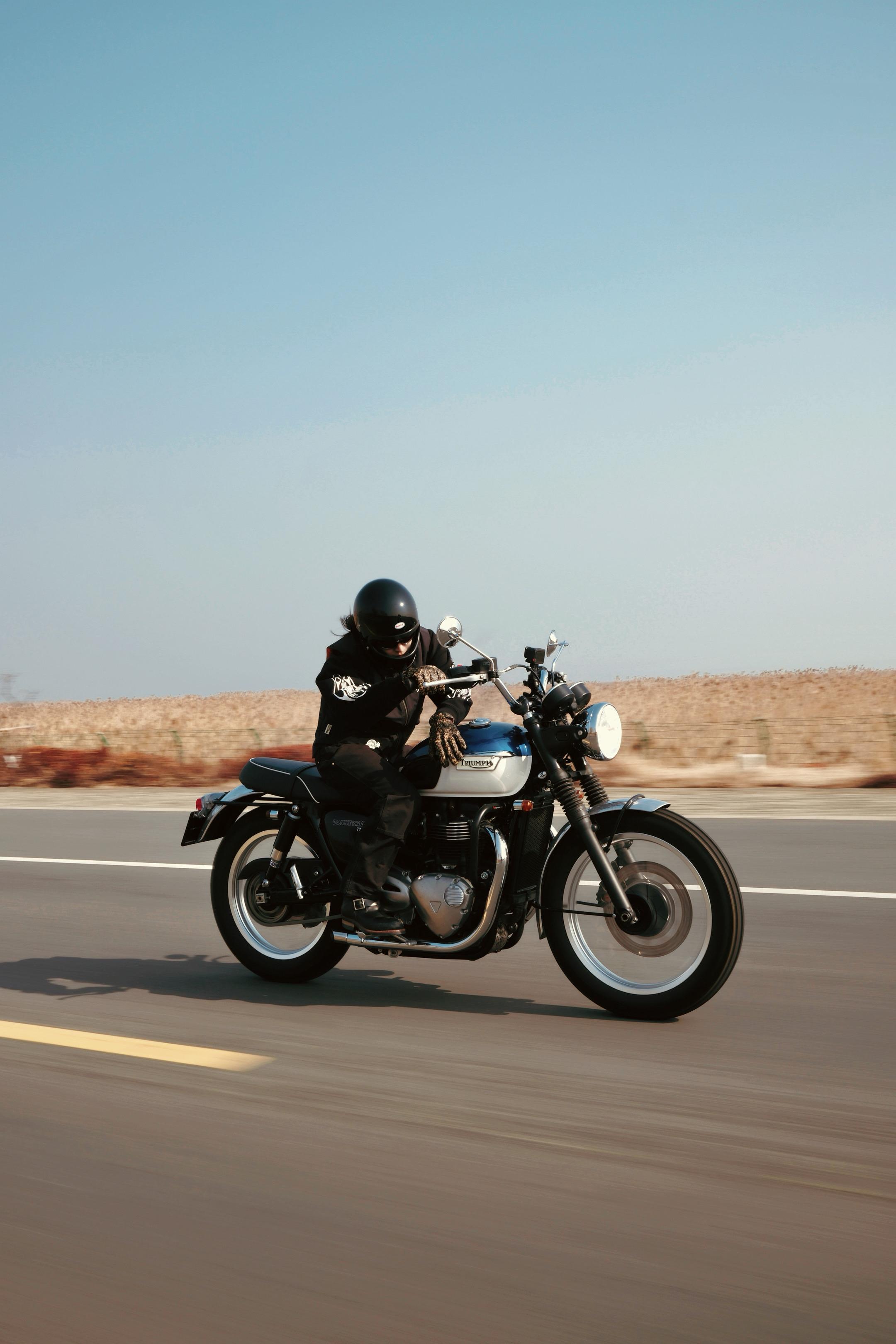 能看看你最近和车拍得最满意的照片吗。