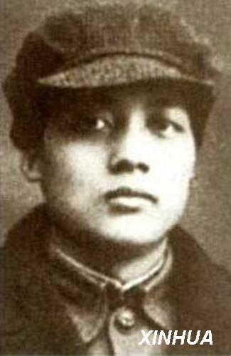 1955年，北京中南海怀仁堂里，一位位从枪林弹雨中走出来的将领戴上了军衔。可如果