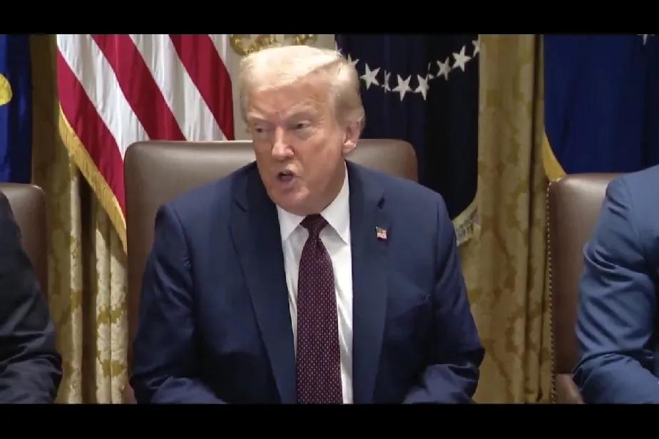 🇺🇸 特朗普呼吁大型制药公司：立即与世界价格接轨

“世界各地的药品价格都比