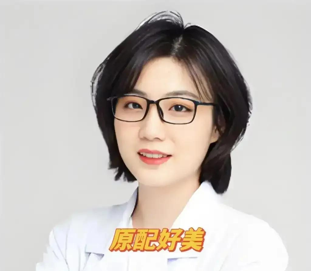 两口子都是狠人啊！男的不忠，女的不义。
肖飞老婆实名举报这一波属实让人佩服，敢站