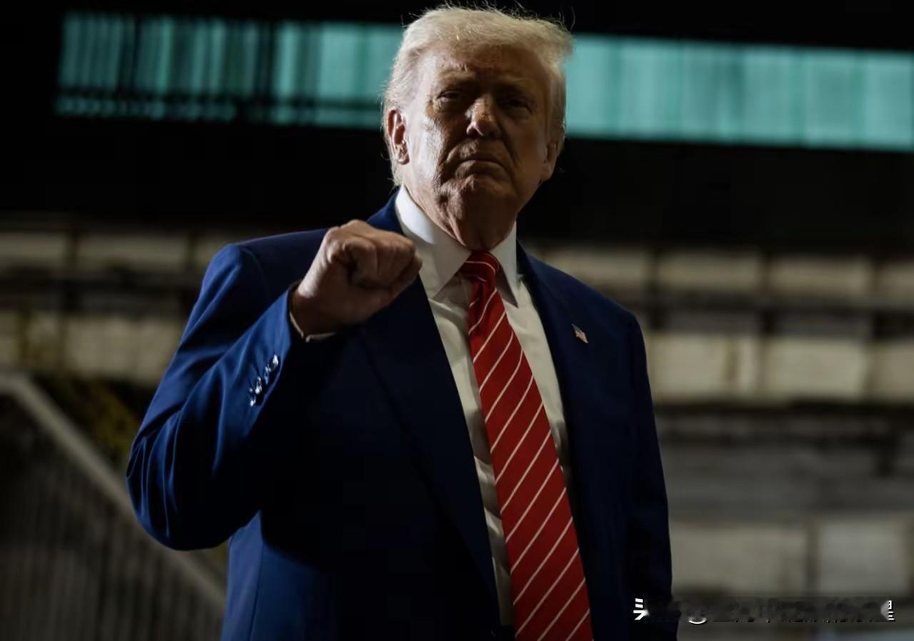 不得不佩服张召忠教授！当年他说特朗普如果再干一届，能把美国从头把交椅上给拉下来，