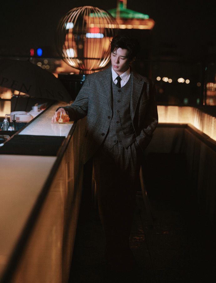 王安宇又帅成这样啥意思，今天完全贵公子来的！ 