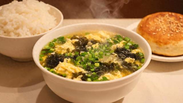 紫菜蛋花汤这样做，蛋花嫩滑鲜香太好喝