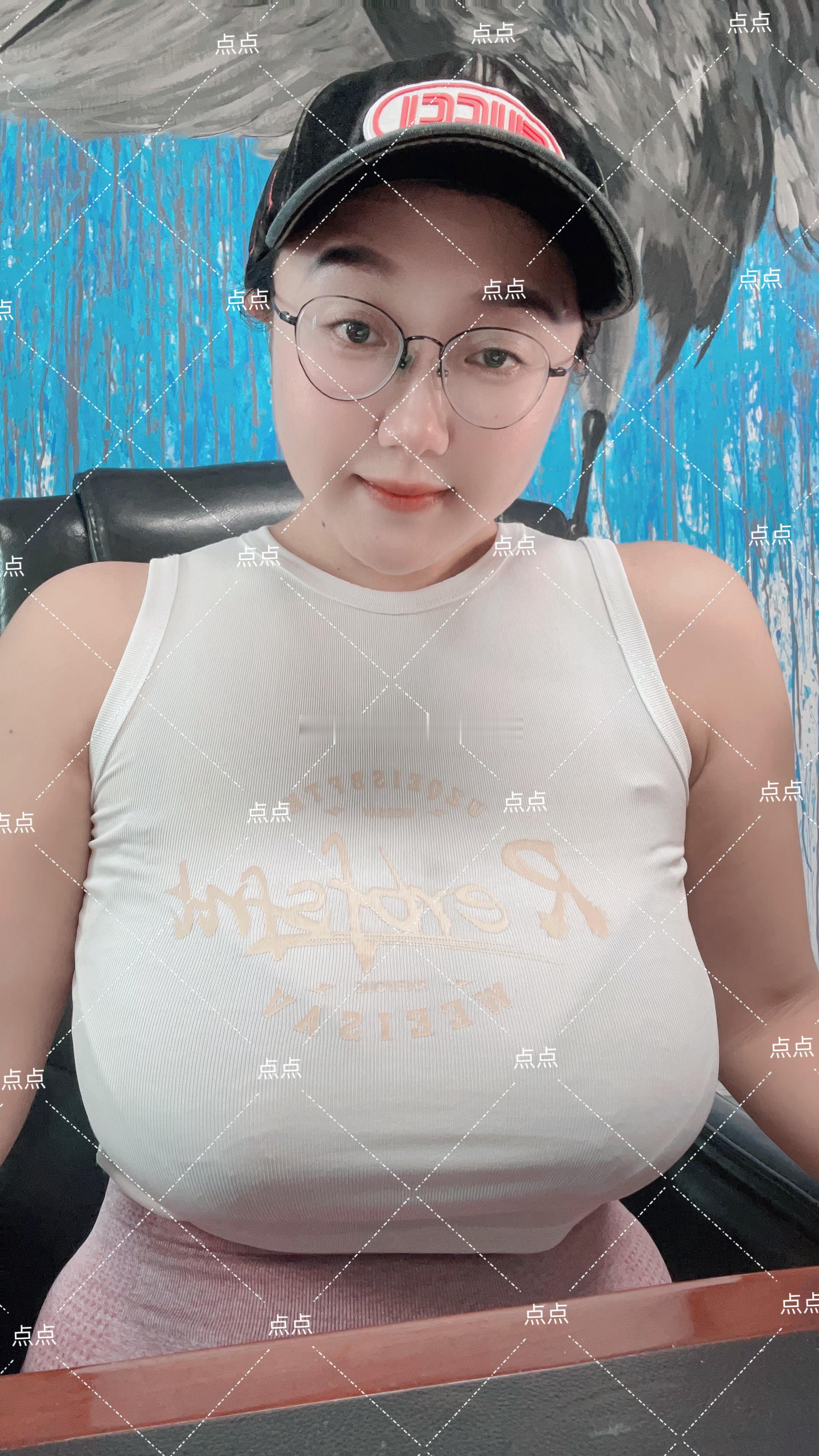 被你赞过的朋友圈，叫甜甜圈~🍩🍩🍩#泡泡四叶草[超话]##燃动一夏# ​​
