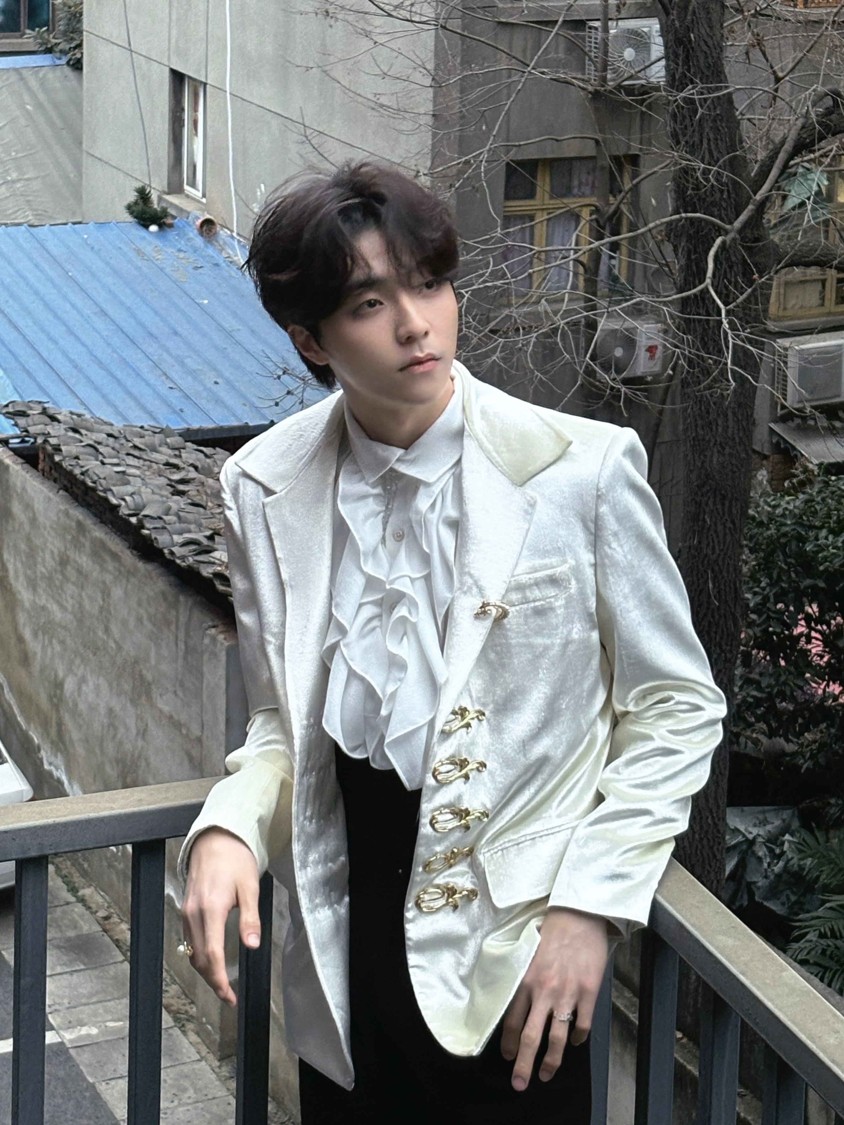 陈立农青春为名全球巡回演唱会 陈立农现身马年央视春晚彩排 你出现的每个场景都可以