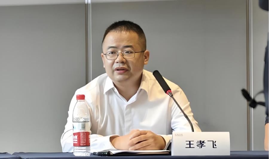 【长安福特高层再调整：王孝飞任职5个月离任 兰祥文低调接掌】据报道，长安福特中方