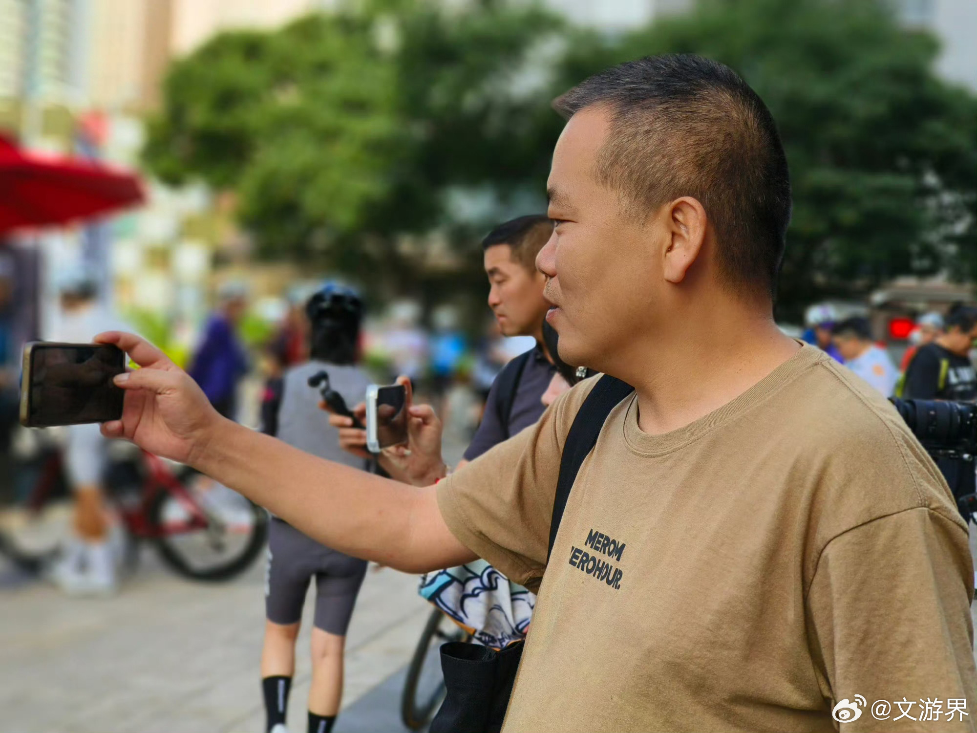 天梭伴行，晨骑金城烟火巷金城骑迹天梭同行 天梭我们天生一队兰州站 上午十点整，兰