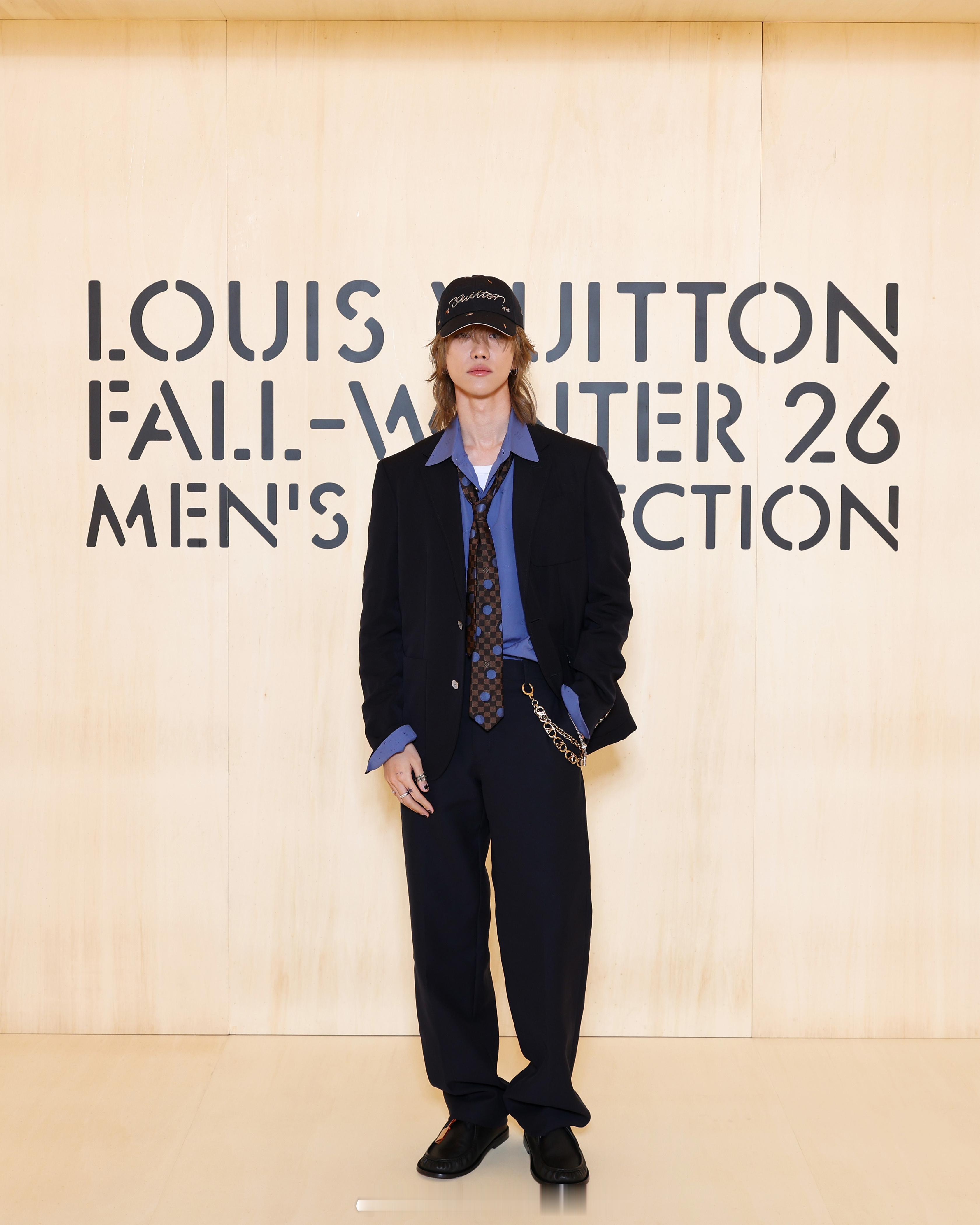 王嘉尔、王鹤棣、徐明浩LV看秀座位图来了，时尚待遇符合体感吗？ 