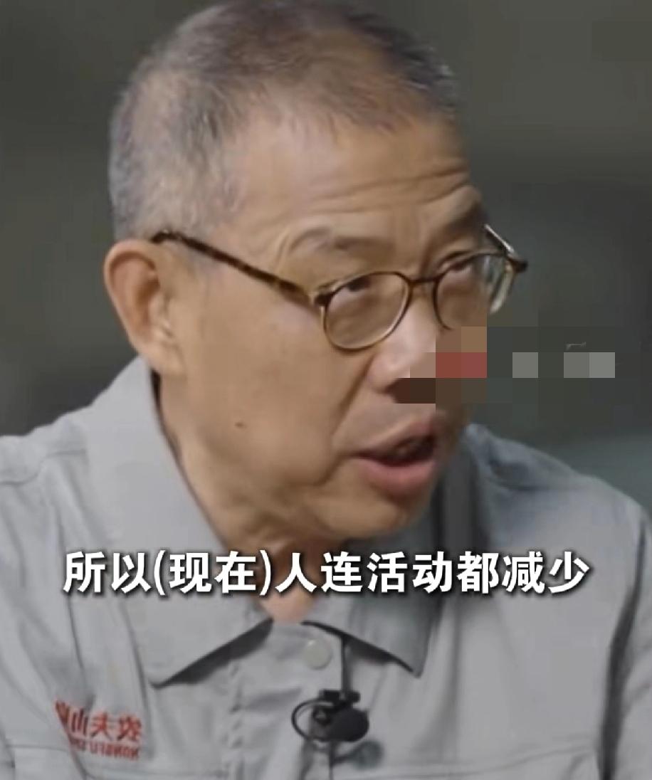 钟首富谈电商，意思很明显了，电商并不是革命，而他可能会要命，第一个就是禁锢思维，