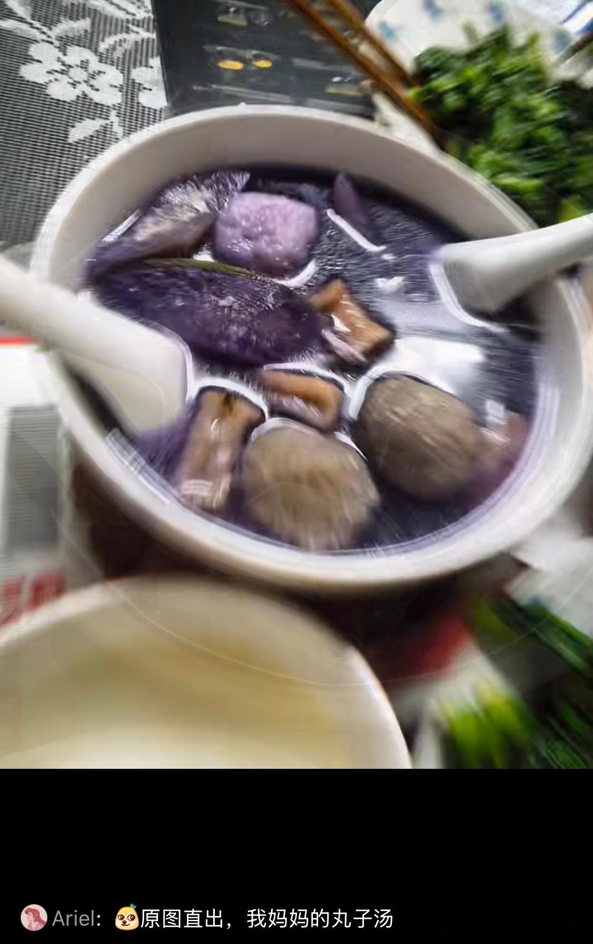 看看在这个点，红薯给我推荐的帖子，深怕我有食欲呀。 