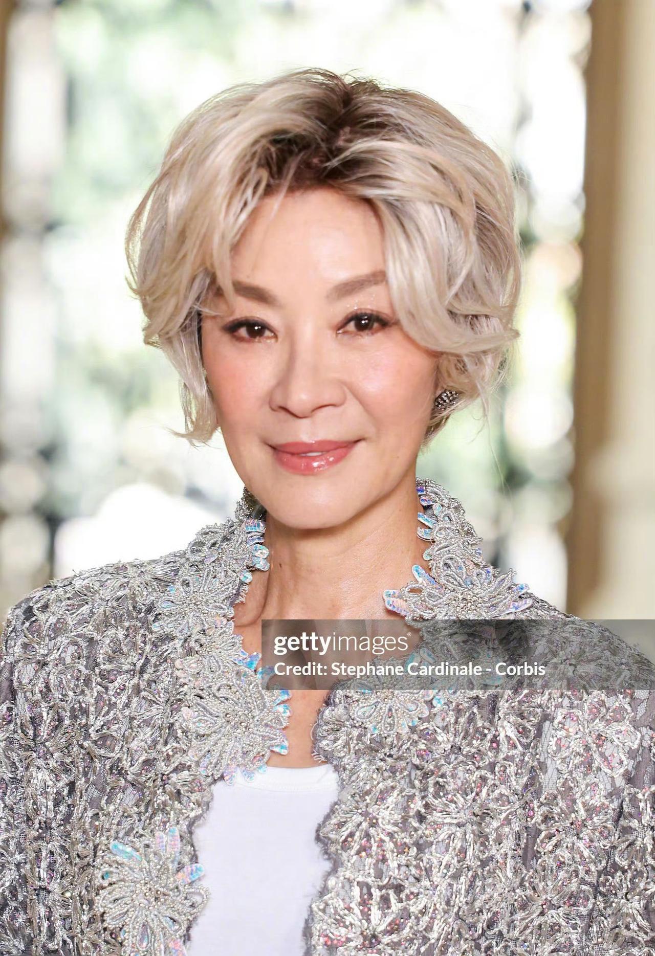 杨紫琼、李冰冰时装周G社生图，怎么感觉杨紫琼的状态更好，精气神更好？