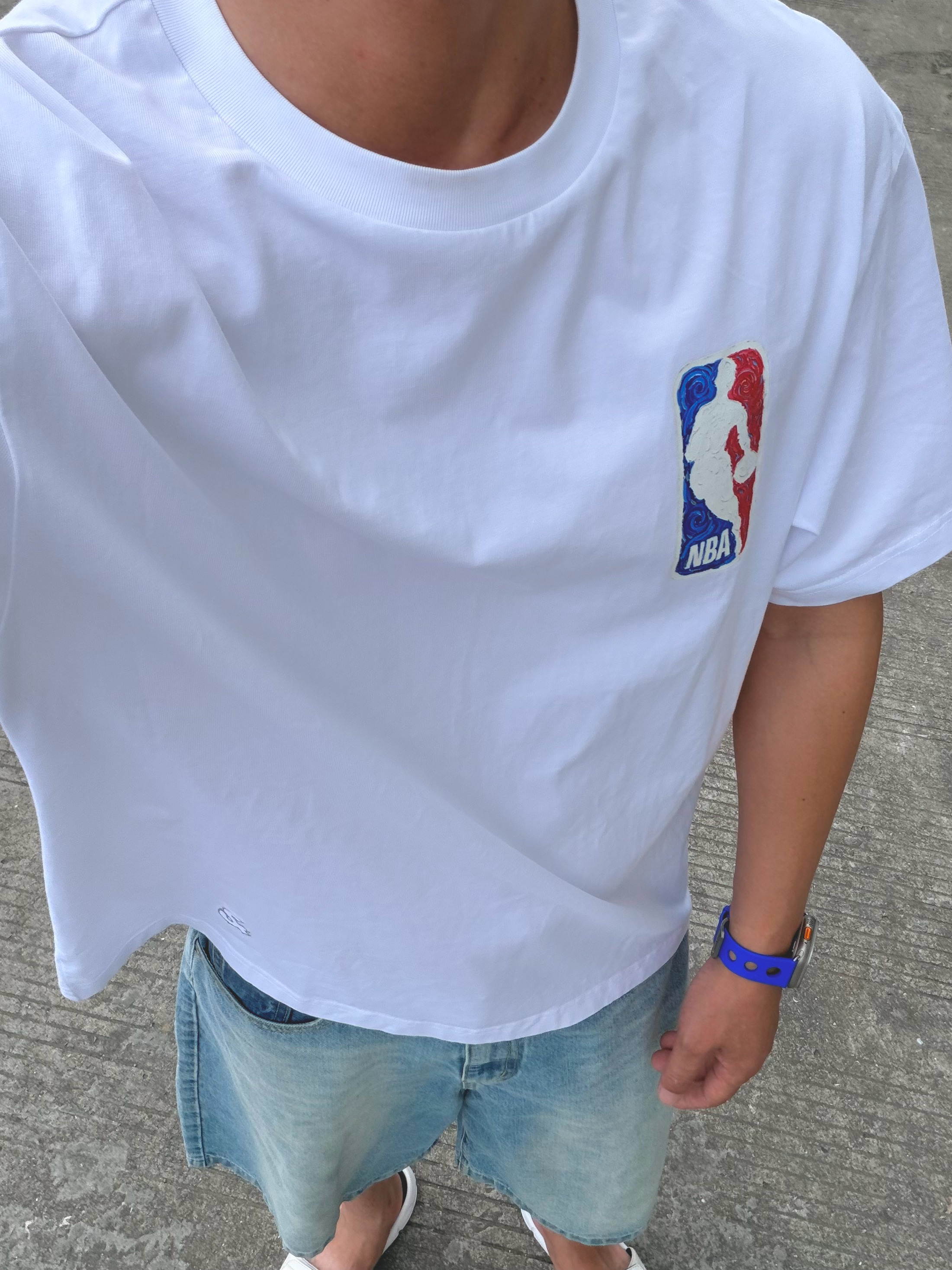我今天穿上NBA的衣服NBA是个充满激情美好且励志的东西！纽约尼克斯已经53年没